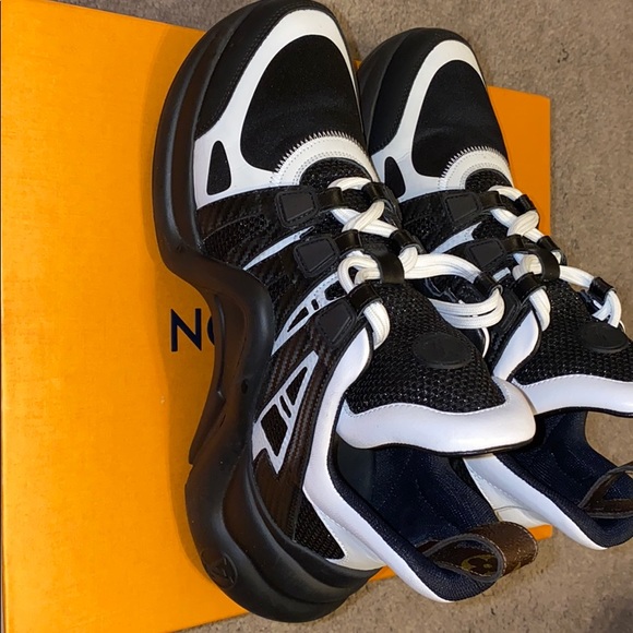 Louis Vuitton sneakers - Picture 3 of 6